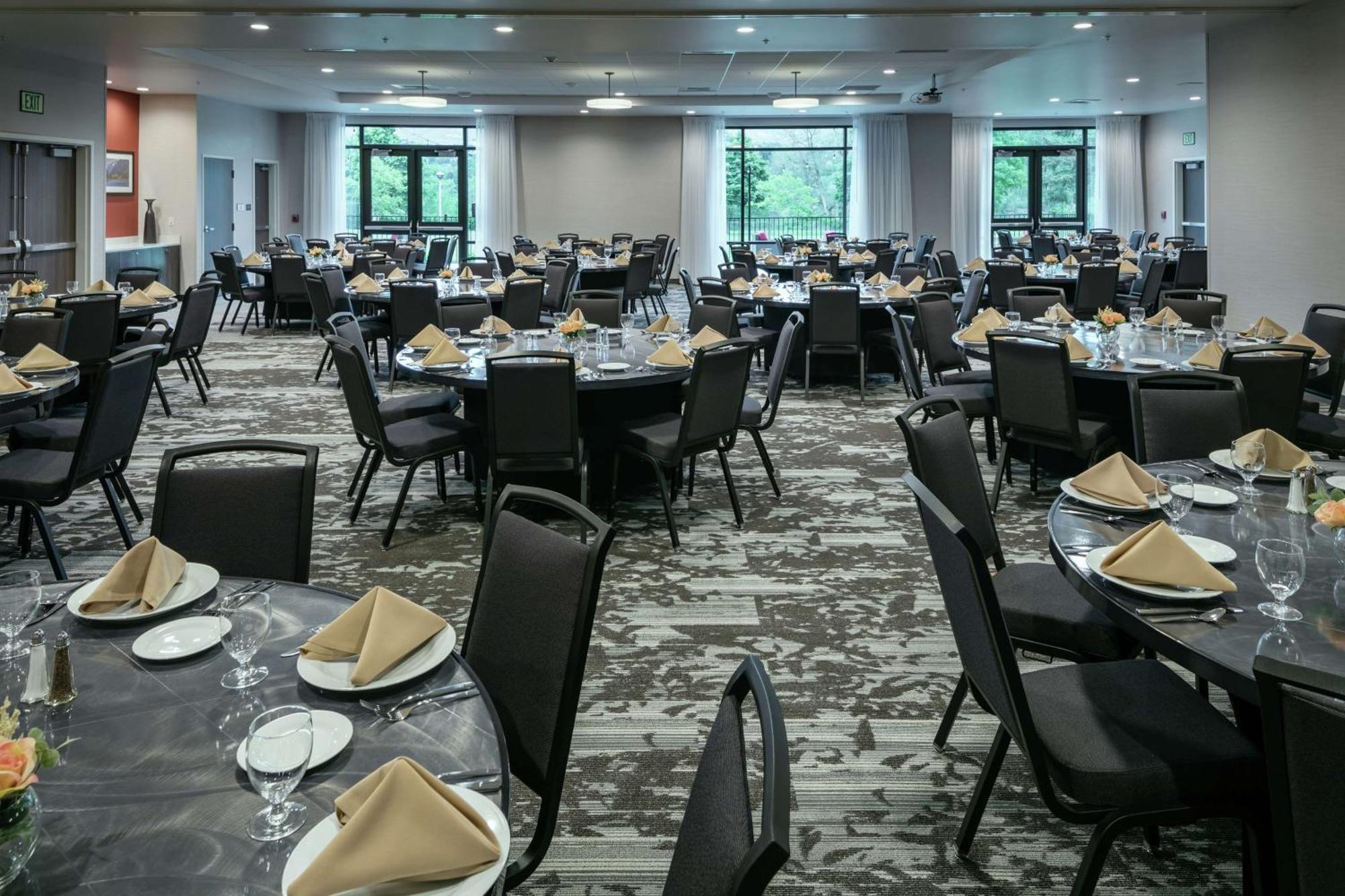 Hilton Garden Inn Wenatchee, Wa Екстериор снимка