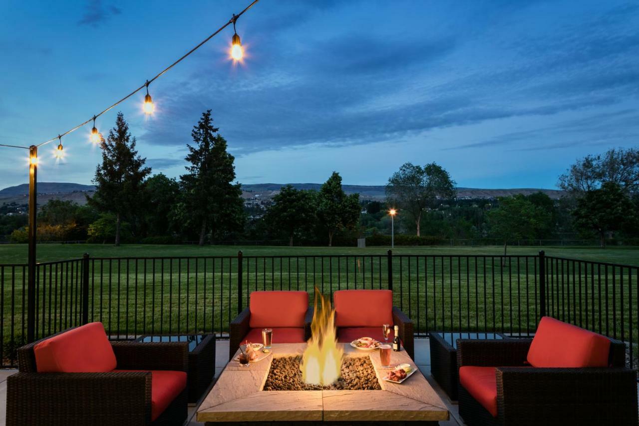 Hilton Garden Inn Wenatchee, Wa Екстериор снимка